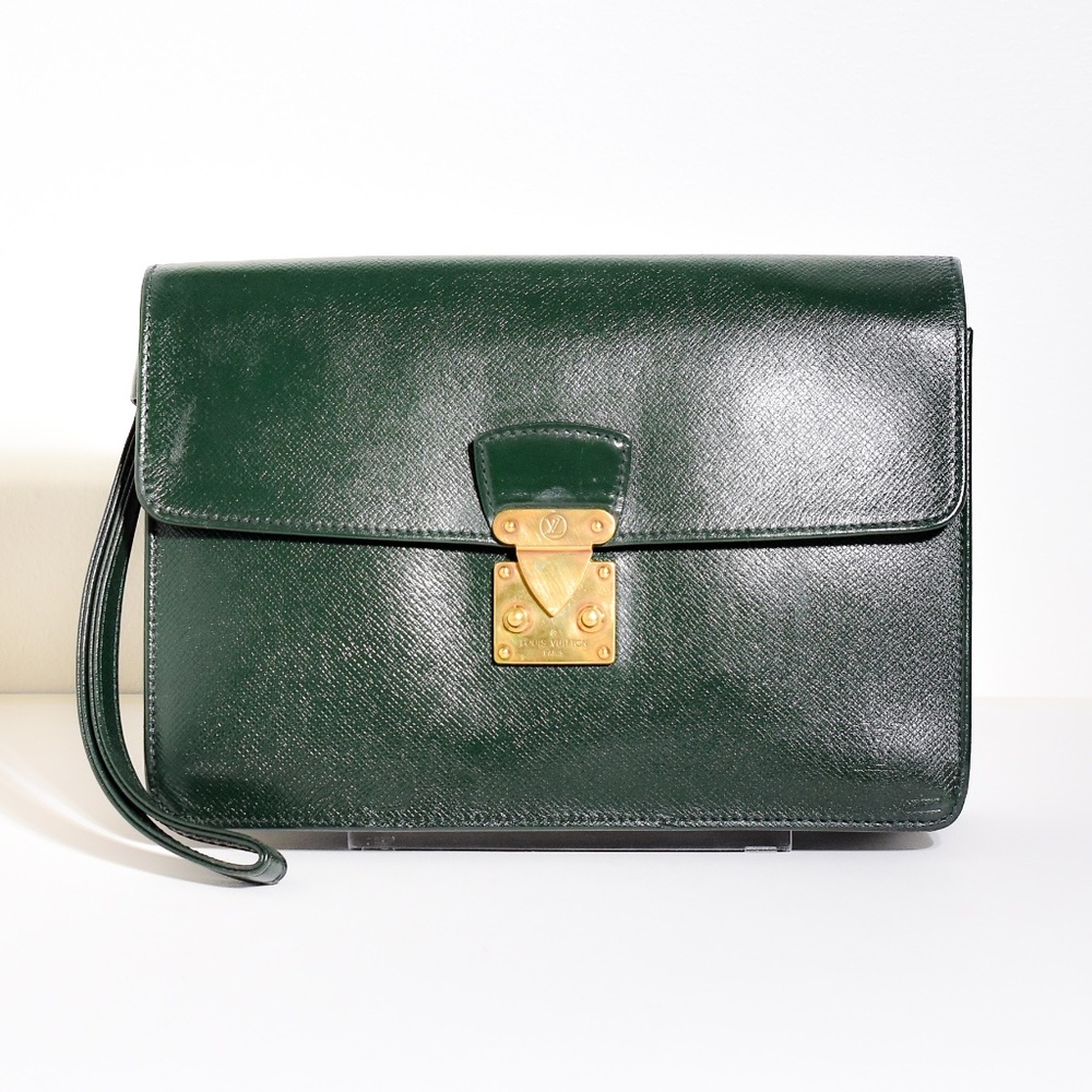 Louis Vuitton Taiga Leather Pochette Clutch Green